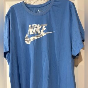 Nike T-shirt
